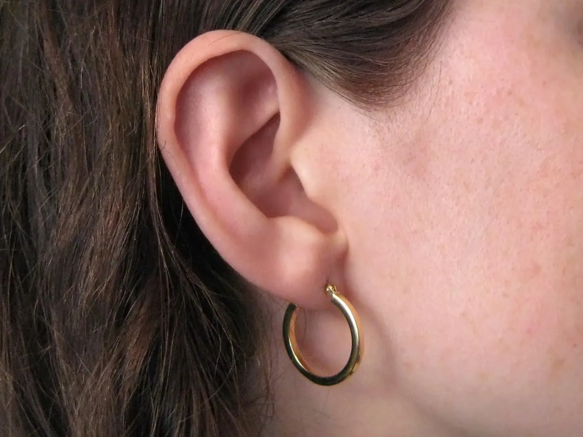 14k Gold Square-Tubed Hoop Earrings (2mm Thick)