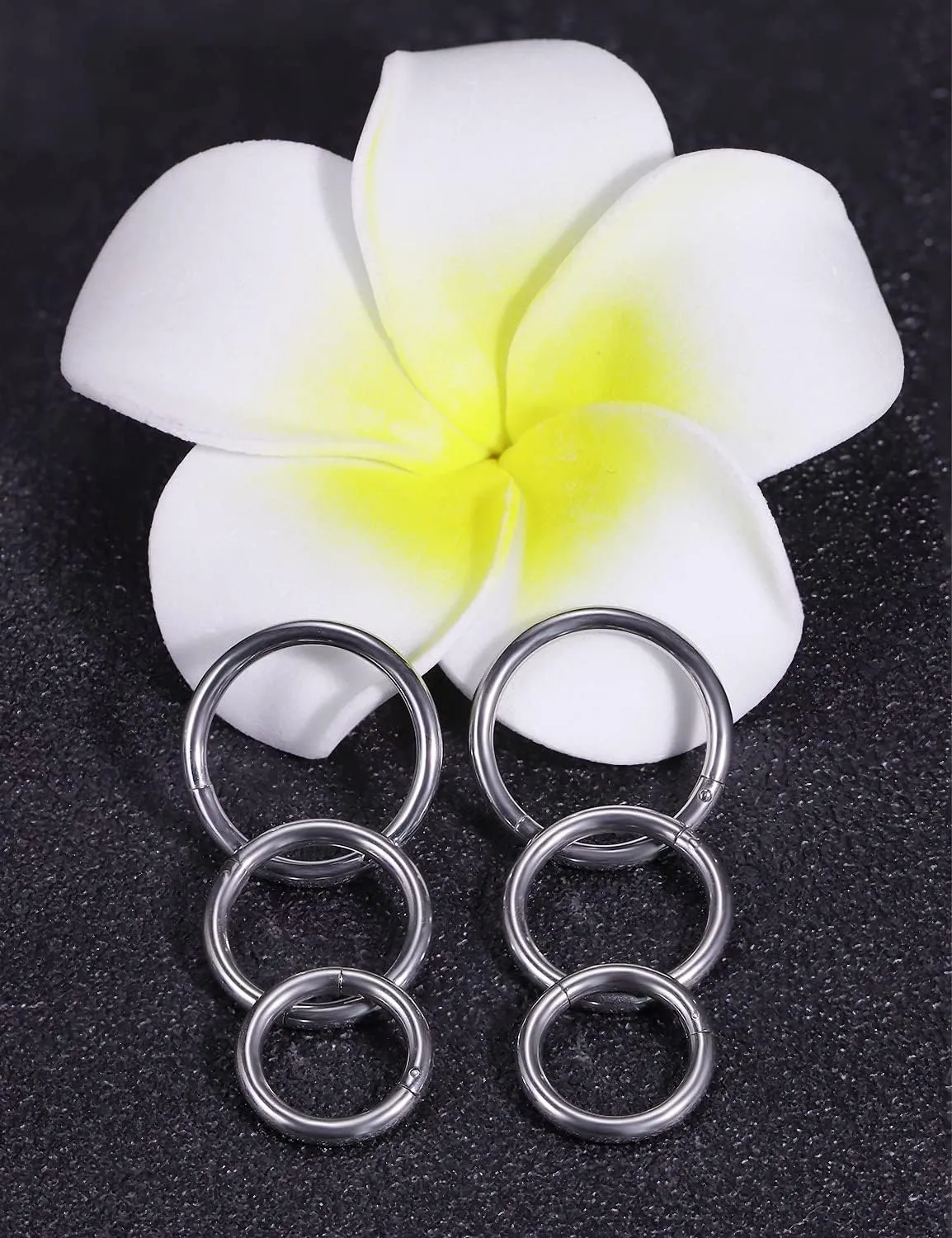 3 Pairs 18G 16G 14G Nose Rings Hoops 316l Surgical Steel Septum Jewelry Hinged Segment Clicker Ring Lip Ring Cartilage Tragus Rook Earrings Hoop 6mm 8mm 10mm 12mm Silver Black for Women Men