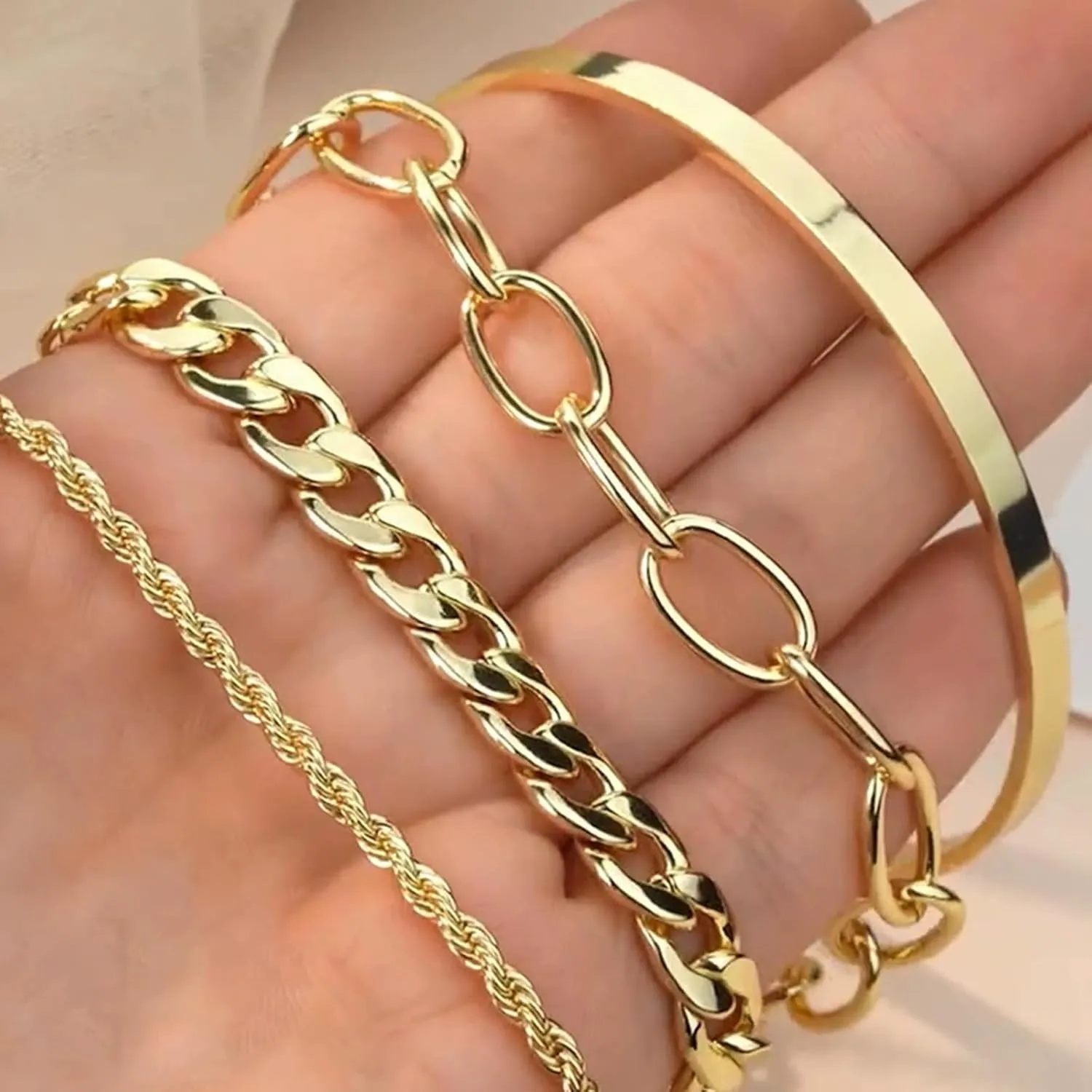 5pcs Chunky Gold Bracelets Stack Chunky Gold Cuff Bangles for Women Non Tarnish Dainty Silver Chain Bracelet Layered Snake Chain Cuban Link Bracelets Pack for Women Trendy 2025