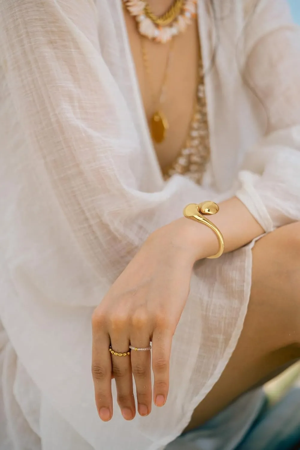 Chunky Gold Bangle Bracelets for Women Trendy Wide Hinged Open Cuff Bangle Bracelet Boho Thick Statement Gold Bracelets Am Cuff Wist Bracelets