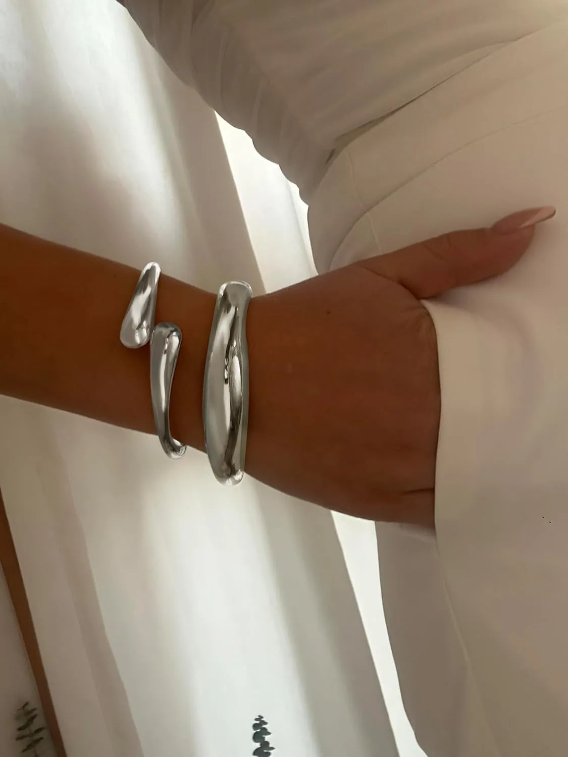 Chunky Gold Bangles Bracelets for Women Gold Cuff Bracelet Set Waterproof Non Tarnish Stack Bracelet for Women Gifts