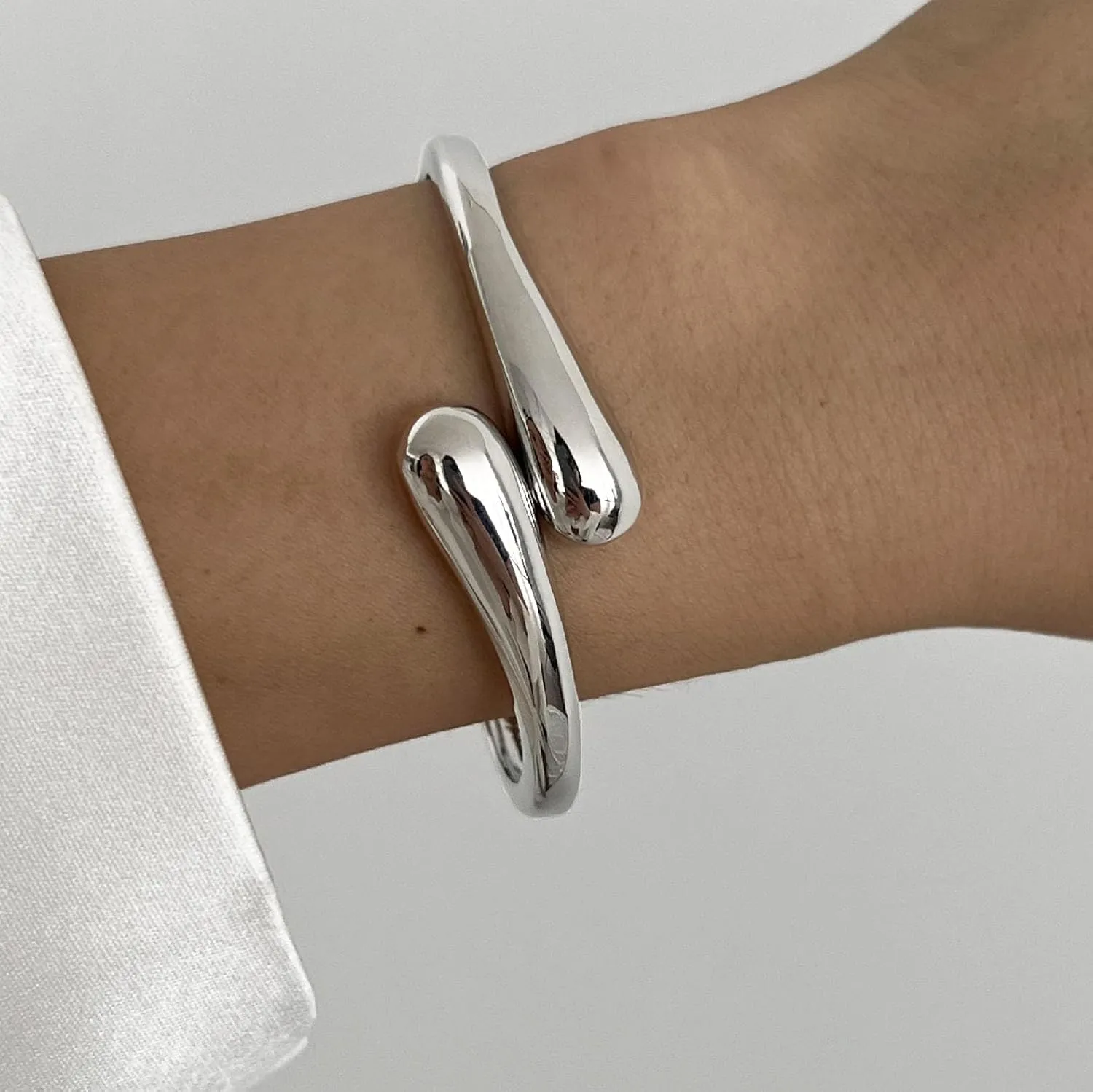 Chunky Gold Bangles Bracelets for Women Gold Cuff Bracelet Set Waterproof Non Tarnish Stack Bracelet for Women Gifts