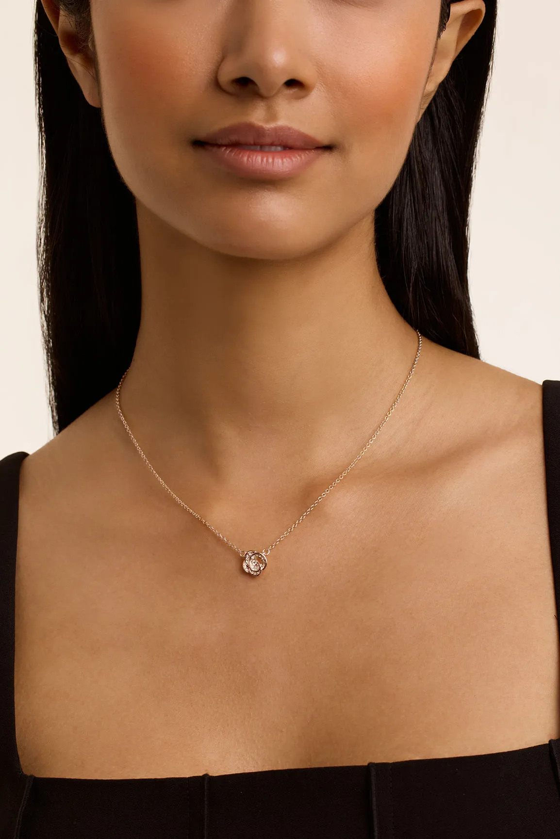 Florita Crystal Flower Pendant Necklace Rosegd