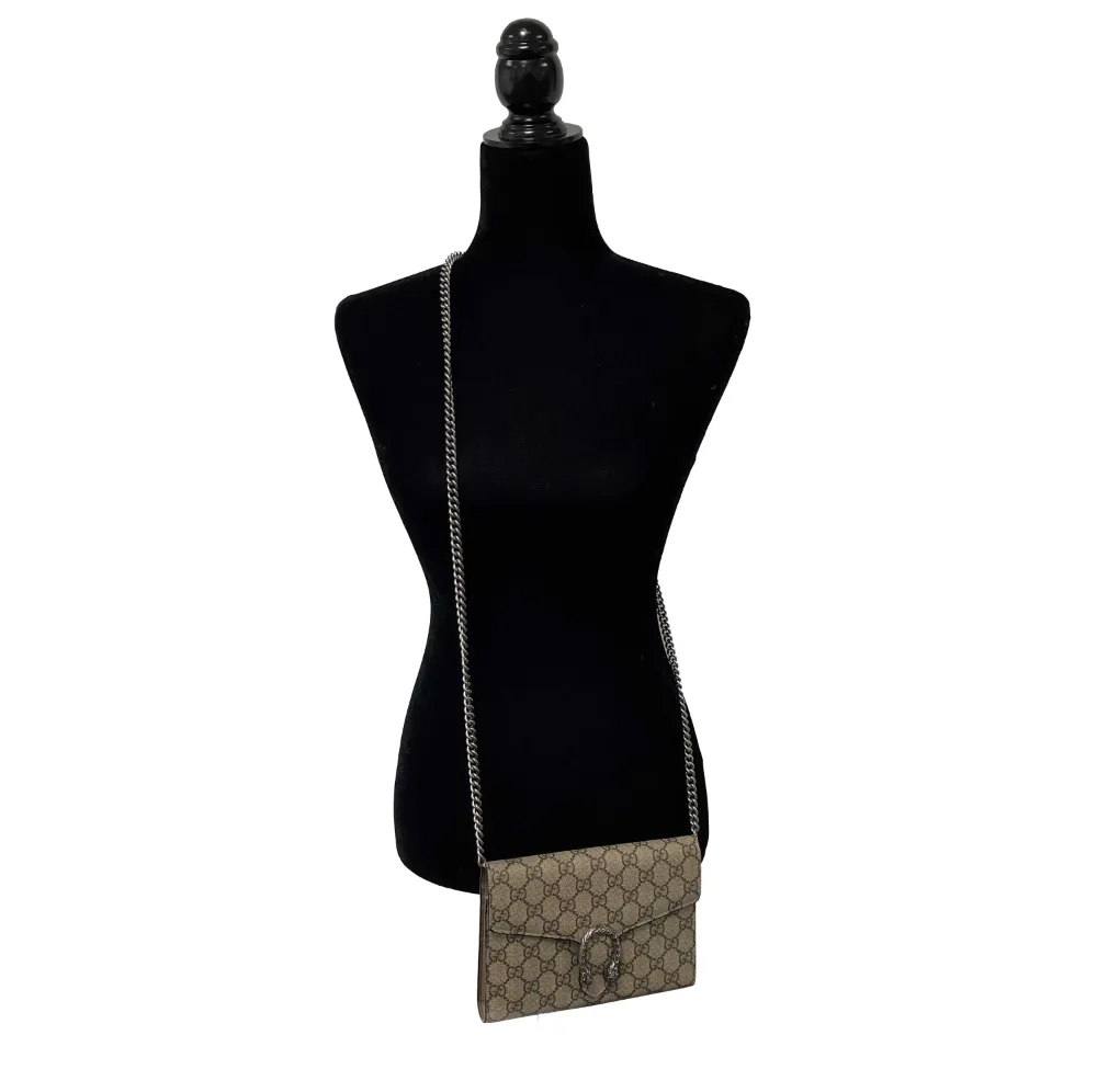 Gucci - Excellent Dionysus GG Canvas Supreme Clutch Crossbody - Beige / Silver