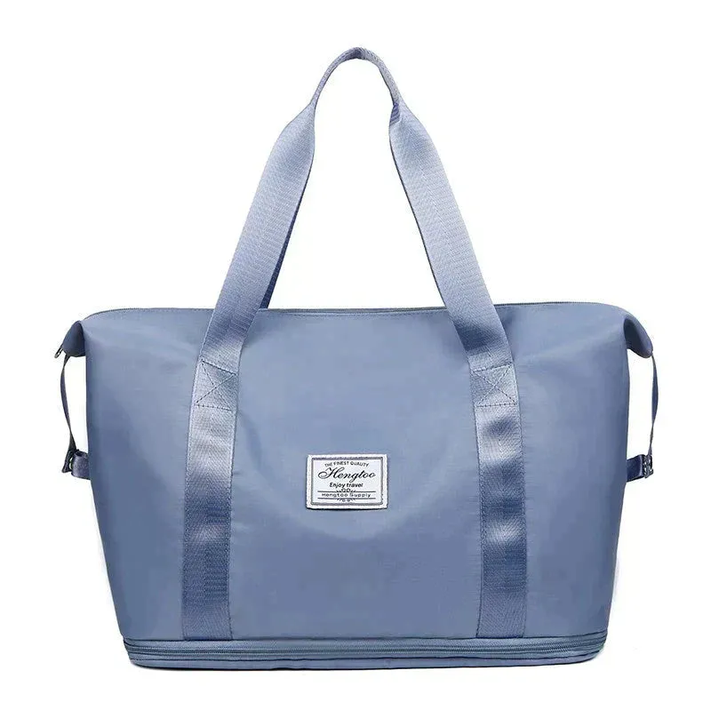 Livia | Waterproof travel bag with ample storage space