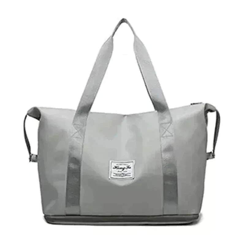 Livia | Waterproof travel bag with ample storage space