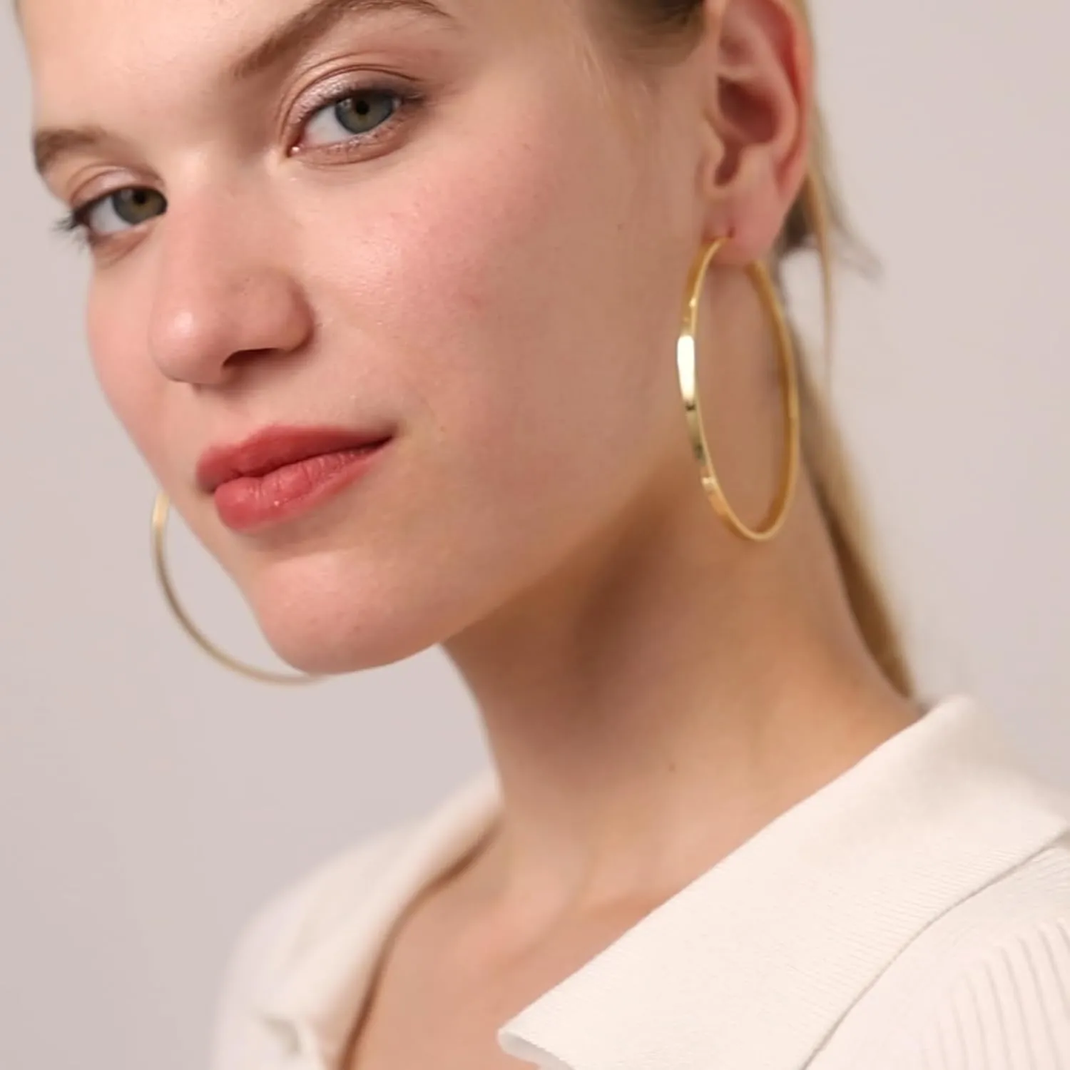 LOUMILEO Sterling Silver Hoop Earrings Large Silver Hoop Earrings for Women Lightweight Big Hoops Earring Hypoallergenic Thin Hoops Earring for Women 30/40/50/60/65/70MM
