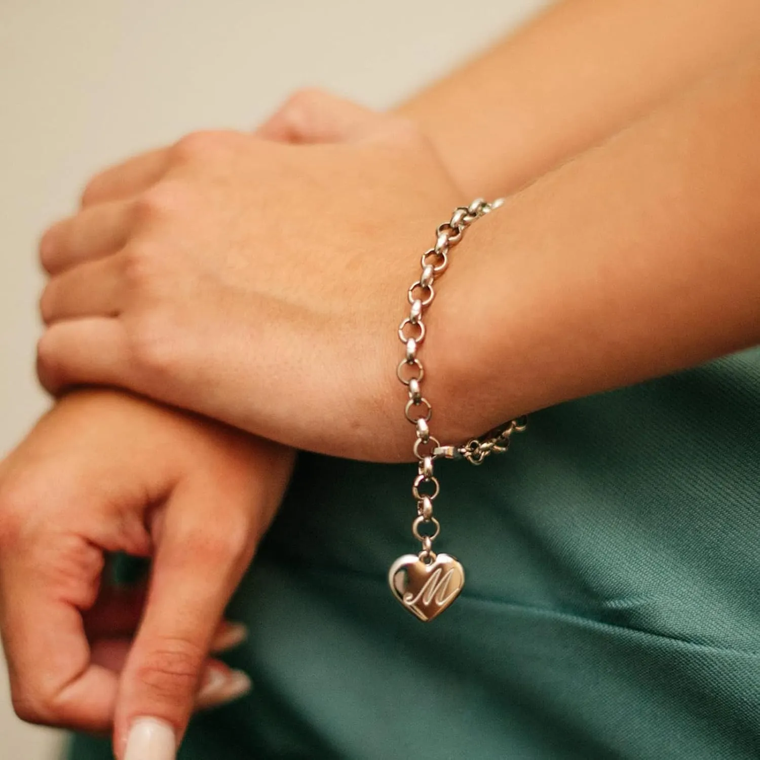 Monily Birthday Gifts for Women Initial Charm Bracelets for Women Letters Alphabet Heart Bracelet for Women