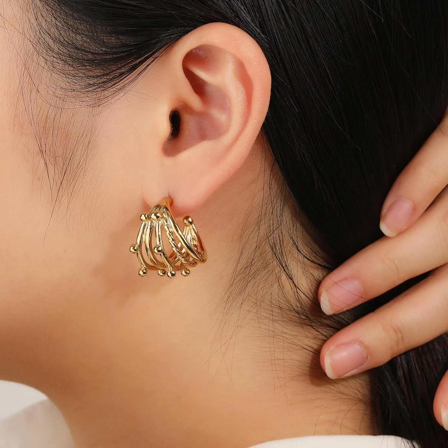 Pearl Stud Earrings for Women 18K Gold Plated Dainty Small Cubic Zirconia Pearl Stud Earrings Lightweight Beaded Pearl Earrings