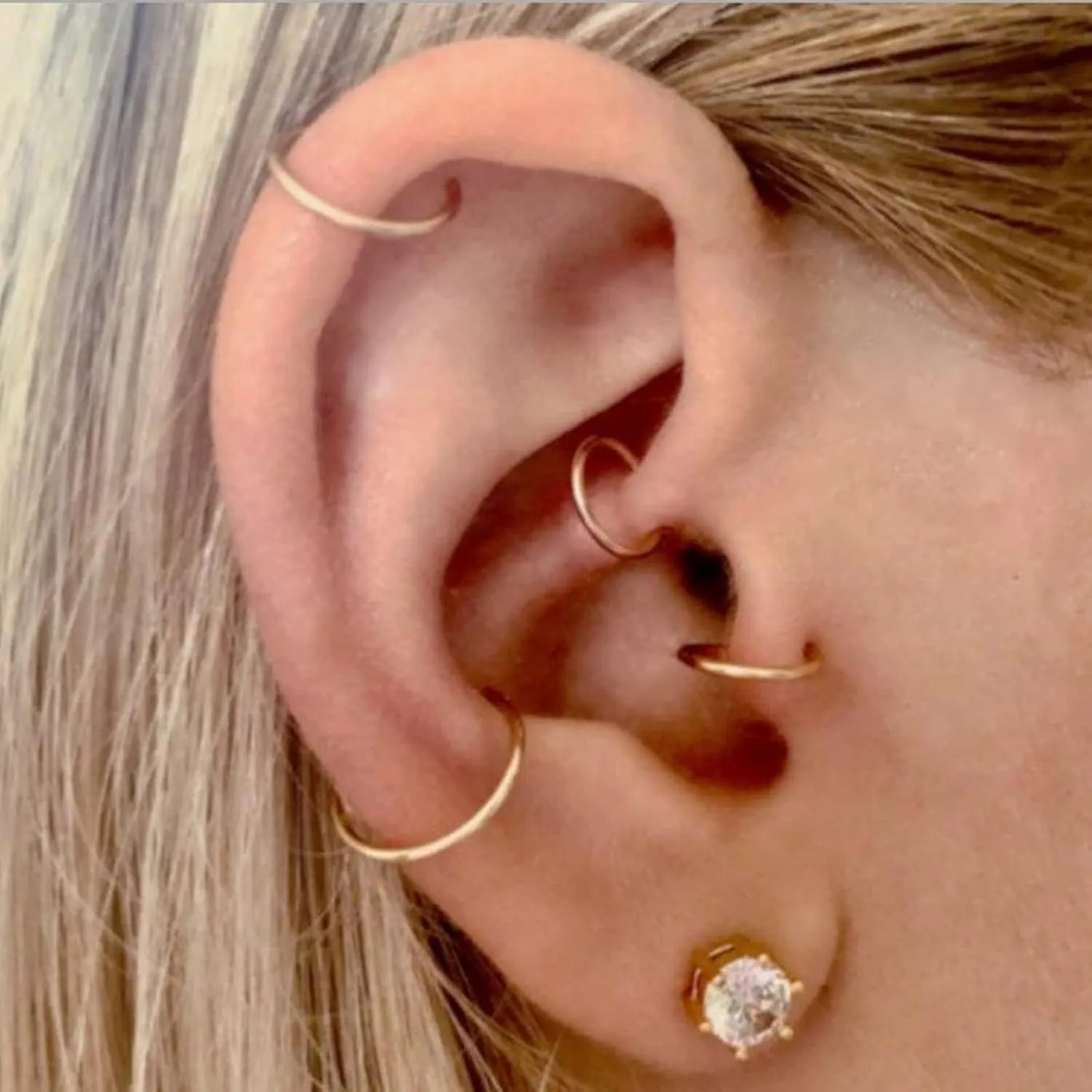 QWALIT Fake Nose Ring Gold Fake Septum Ring Hoop Silver Faux Septum Piercing Clip on Lip Ring Stick on Nose Stud Non Piercing Ear Earring Cuffs Gold Lip Cuff Non Pierced