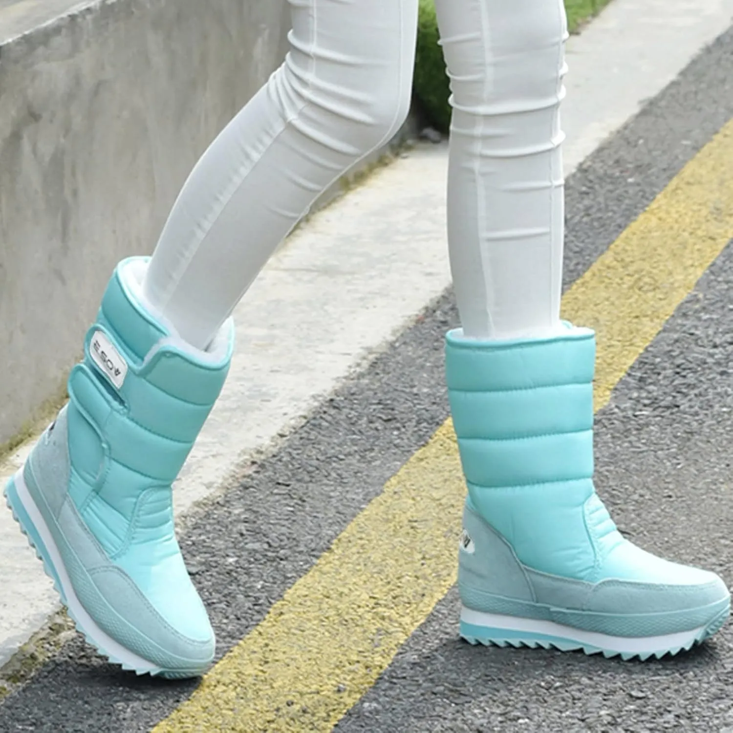 Women's Snow Boots Waterproof Platform Winter Boots Anti-slip Fur Lined Booties Lightweight Slip on Ankle Boots Comfortable Winter Shoes Trekking Shoes
