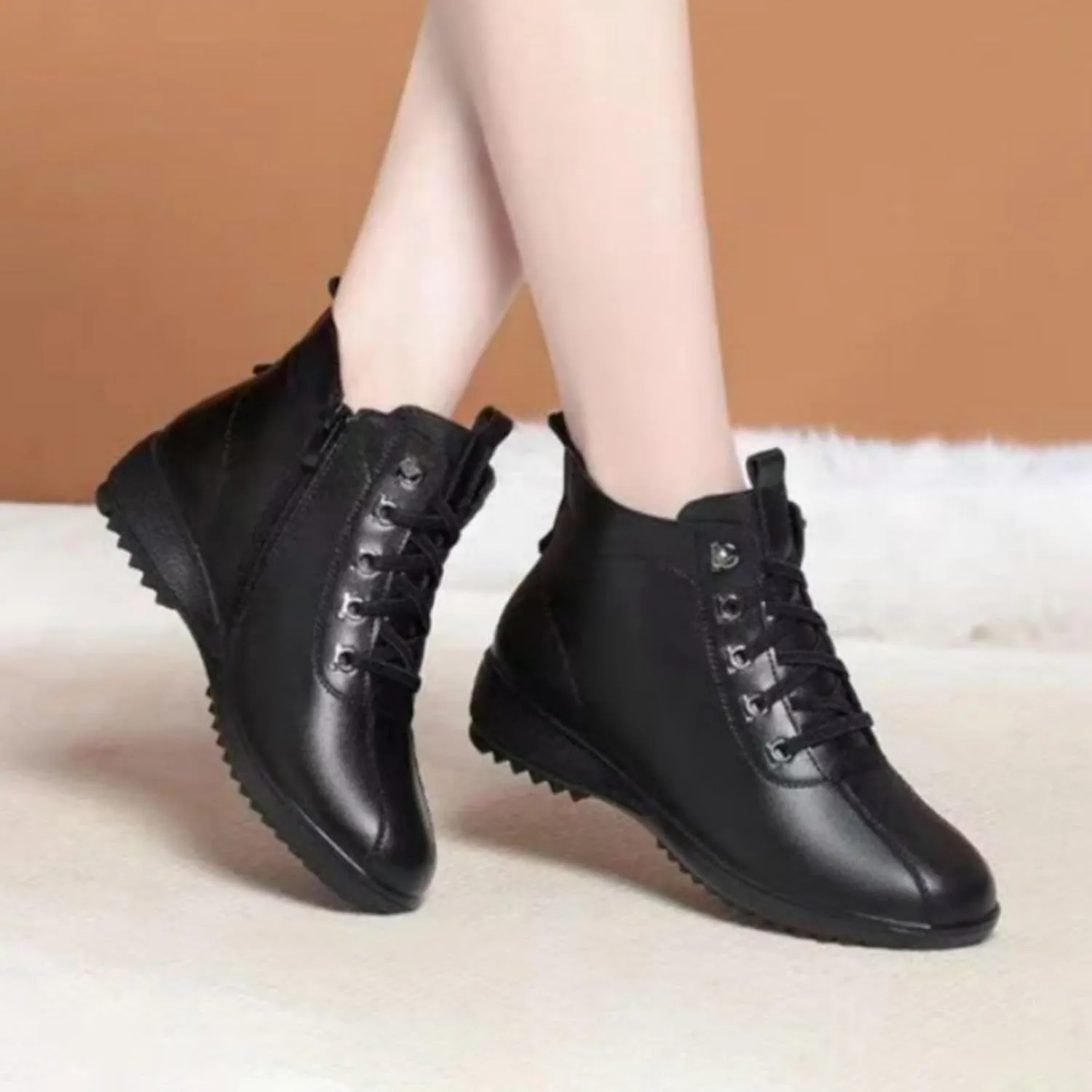 Womens Waterproof Hiking Boots Outdoor Plush Lined Winter Boots for Women Ankle Boots Snow Boots with Side Zipper