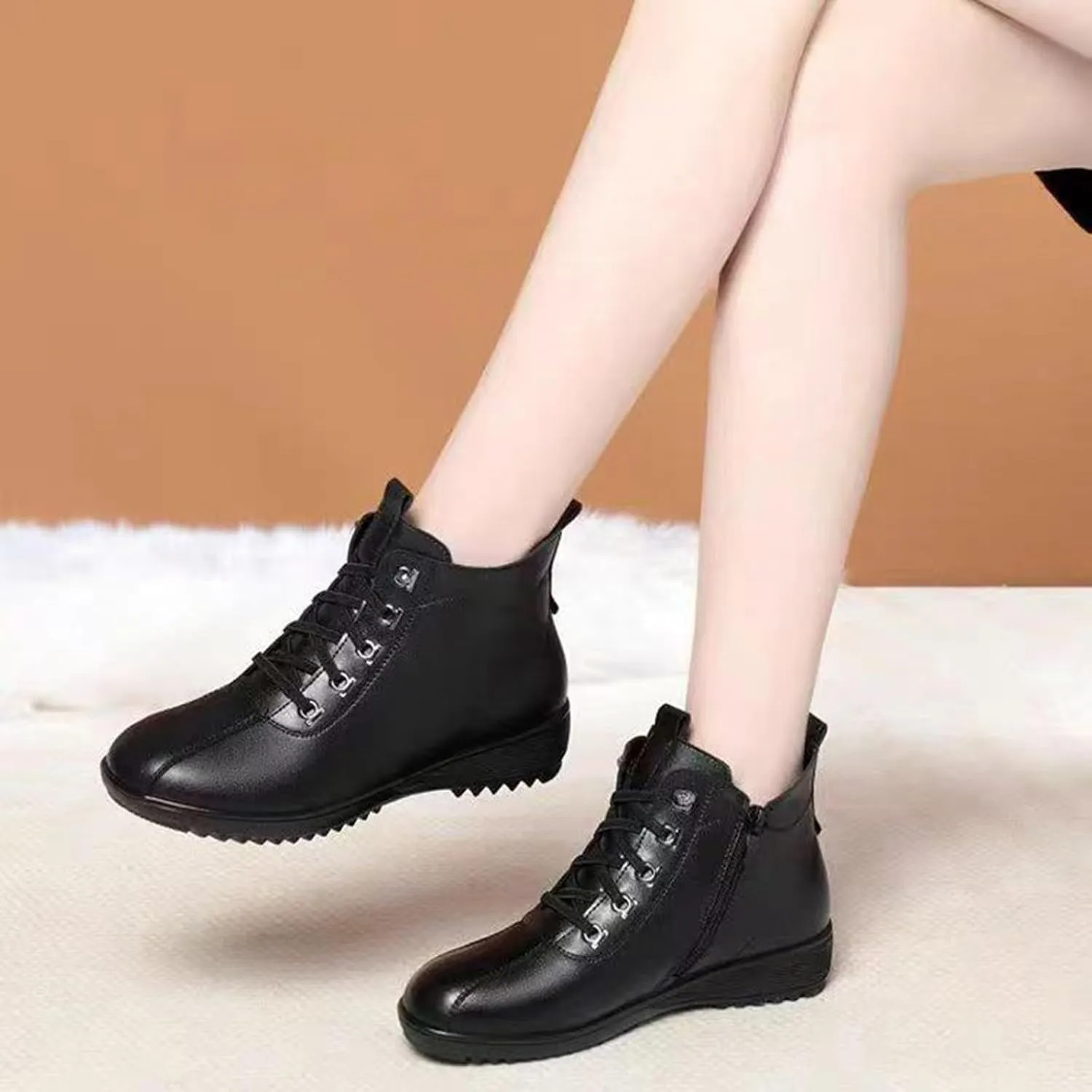 Womens Waterproof Hiking Boots Outdoor Plush Lined Winter Boots for Women Ankle Boots Snow Boots with Side Zipper